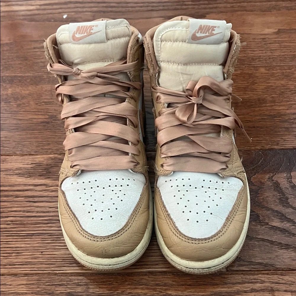Nike Jordan Retro 1 High OG Praline Sneakers
