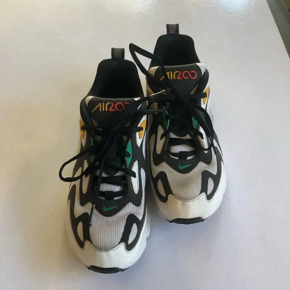 NIKE Kids Air200 Sneakers Size 4Y