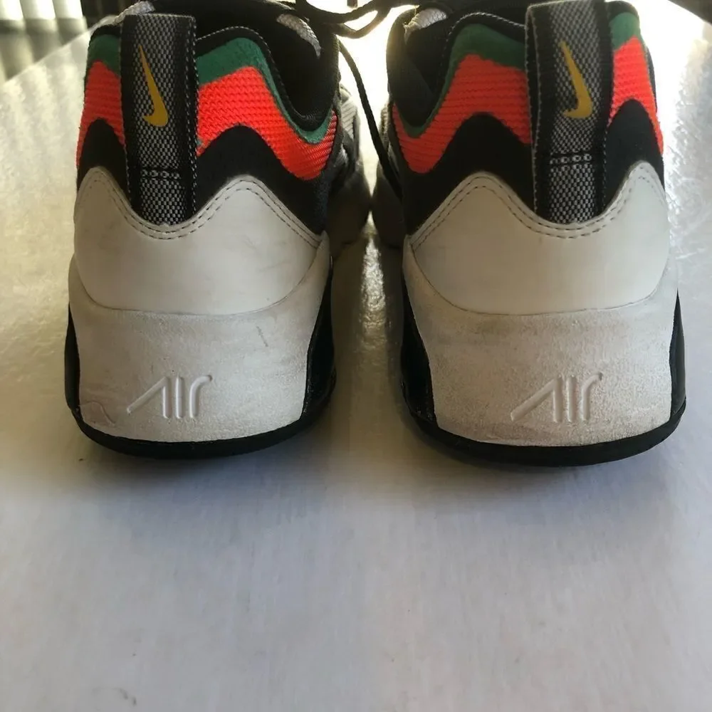 NIKE Kids Air200 Sneakers Size 4Y