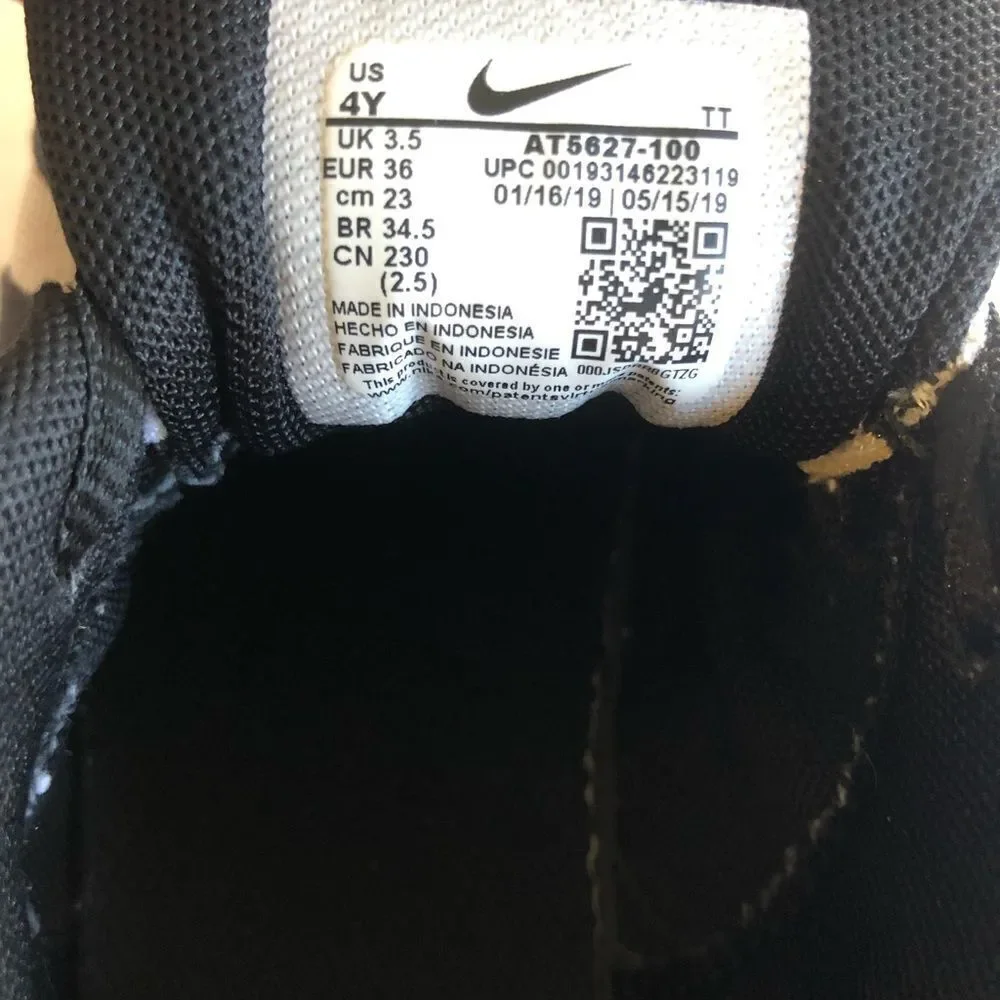 NIKE Kids Air200 Sneakers Size 4Y